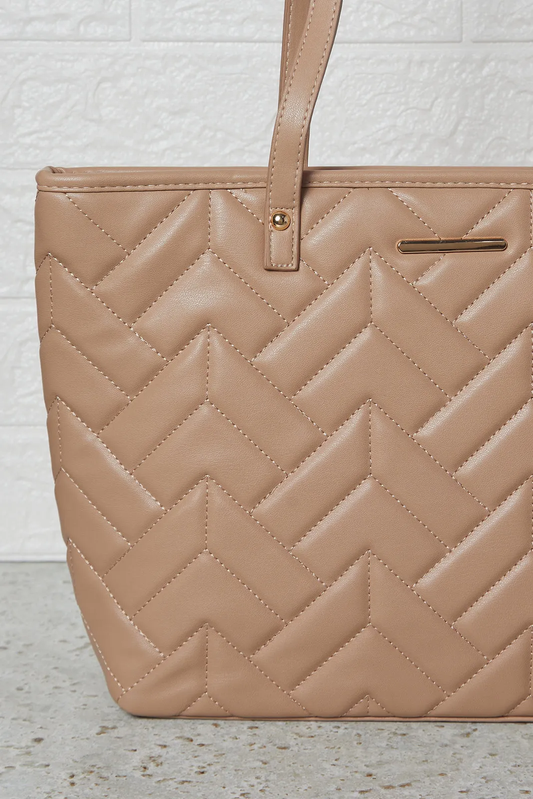 Women Beige Quilted Tote Bag With Small Coin Pouch